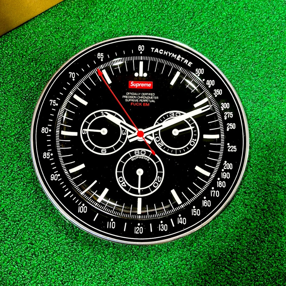 Supreme watch plate